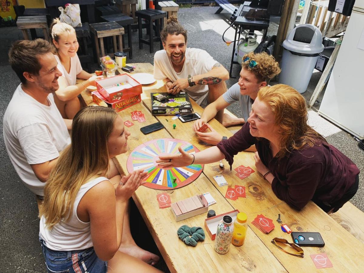 Mount Backpackers Hostel Маунт Маунгануи Екстериор снимка