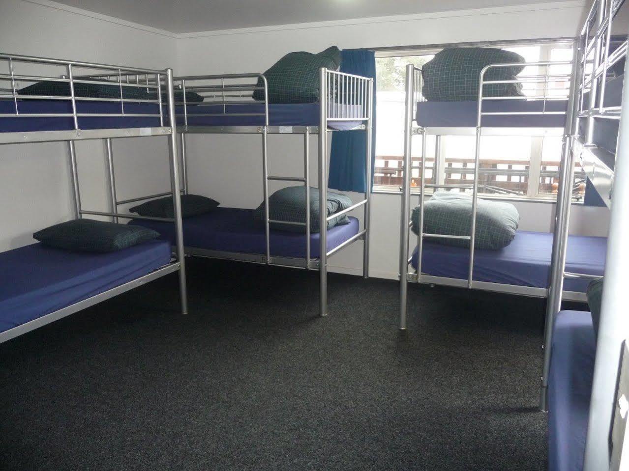 Mount Backpackers Hostel Маунт Маунгануи Екстериор снимка